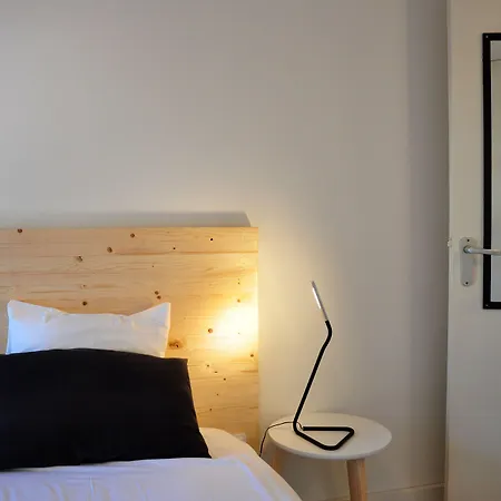 Beez Hotel 2*