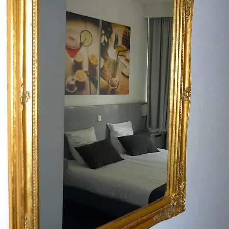 Beez Szálloda