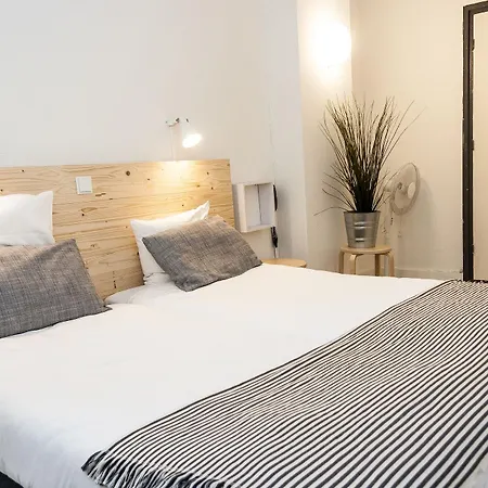 Beez Hotel